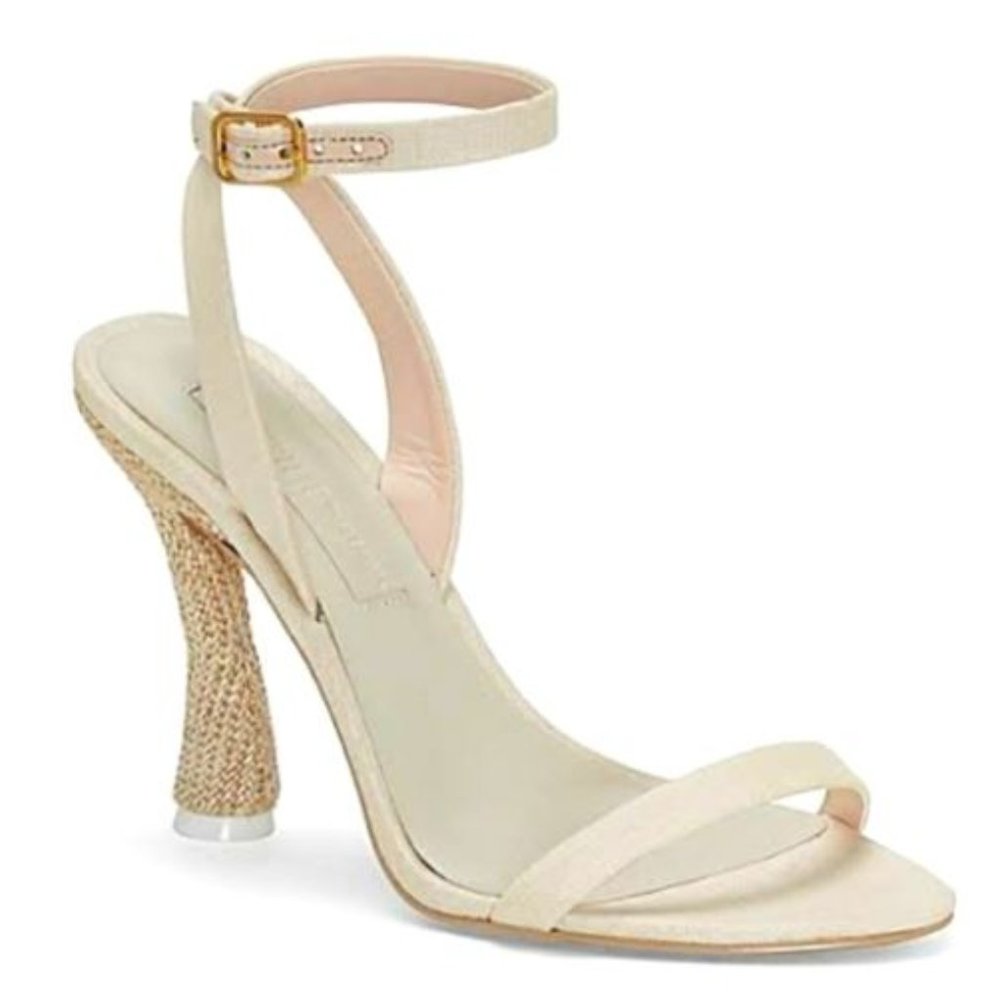VINCE CAMUTO IM FAMA HEELS